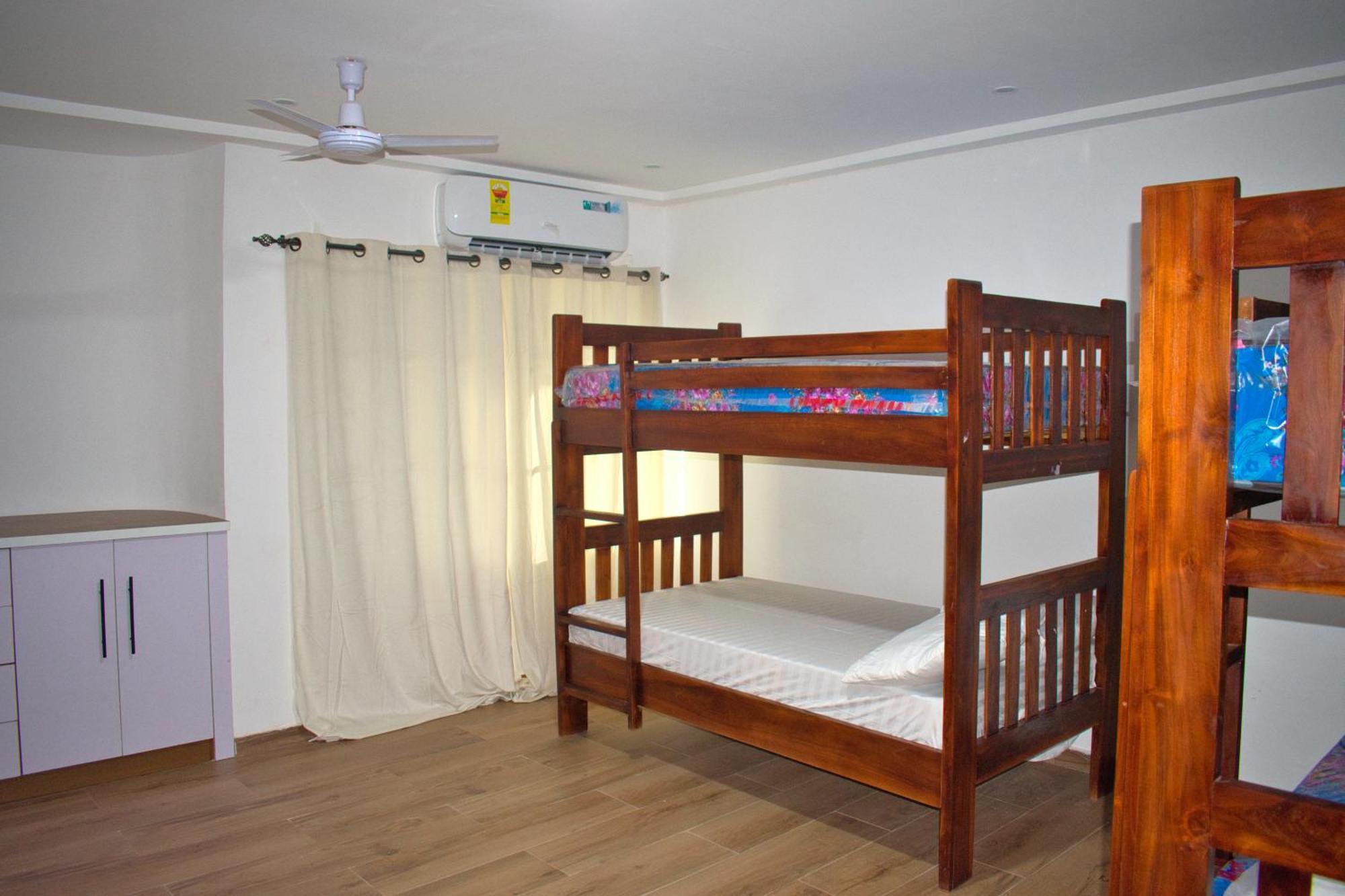 Tree House Hostel Тамале Екстериор снимка